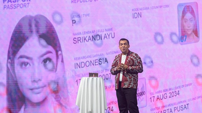 Penampakan Desain Baru Paspor Indonesia Berwarna Merah