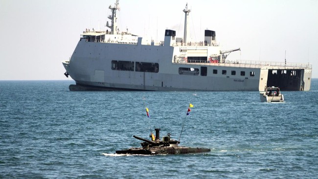 Operasi Pendaratan Amfibi di Latgab Super Garuda Shield