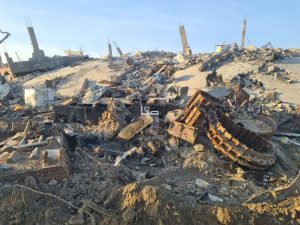 Rongsokan Tank Israel Berserakan di Gaza
