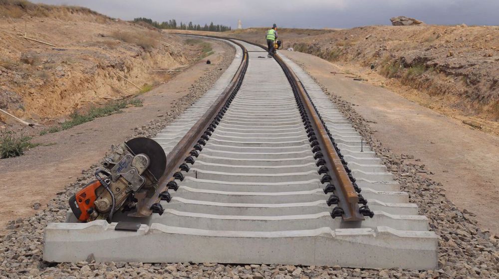 iran pembelian lahan kereta