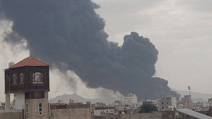 Zionis Serang Bandara Sanaa, Yaman