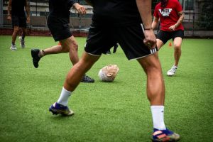 Aksi Aktivis Bermain Bola Berbentuk Kepala Netanyahu di Depan Markas PBB, New York