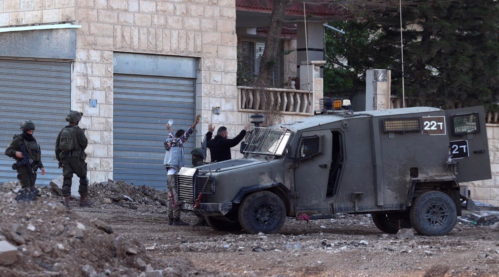 Killing palestinian