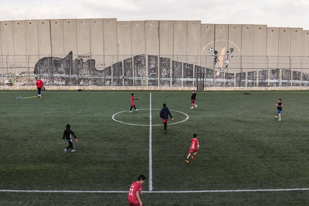 “Menghancurkan Impian Kami”: ‘Israel’ Akan Bongkar Lapangan Sepak Bola di Tepi Barat