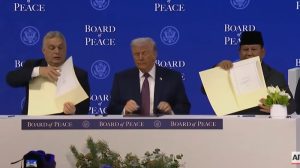 Prabowo Tandatangani Piagam Dewan Perdamaian Gaza di Forum Davos