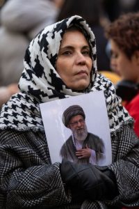 Bendera Iran, Palestina, dan Hizbullah Berkibar pada Hari Al-Quds Sedunia di New York