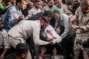 Proses Pemakaman Mohammad Taha Jafari, Salah Satu Pelajar Sekolah Minab, Iran